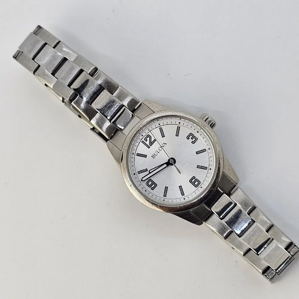 Bulova Women's Watch 28MM Gray Dial Bracelet‎ Band 7.5